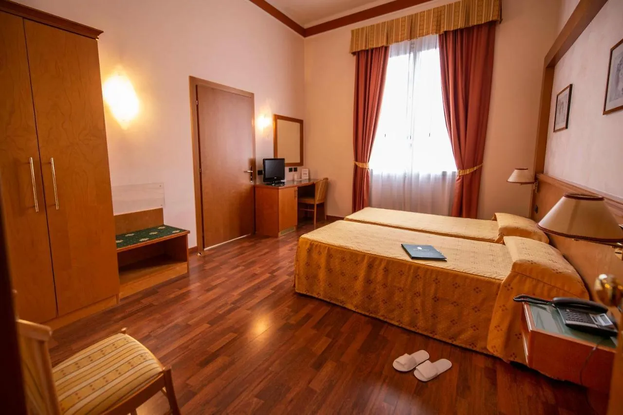 Hotel Estense Modena