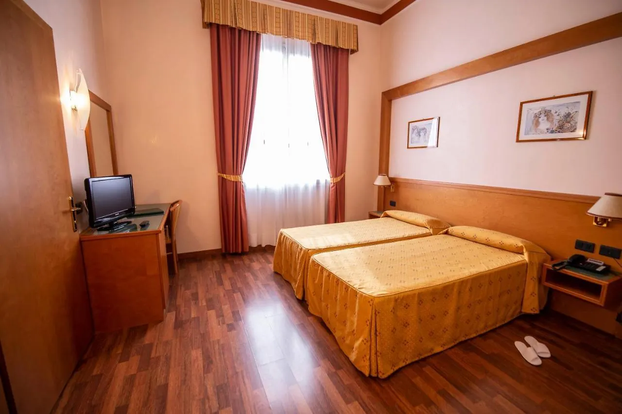 Hotel Estense Modena