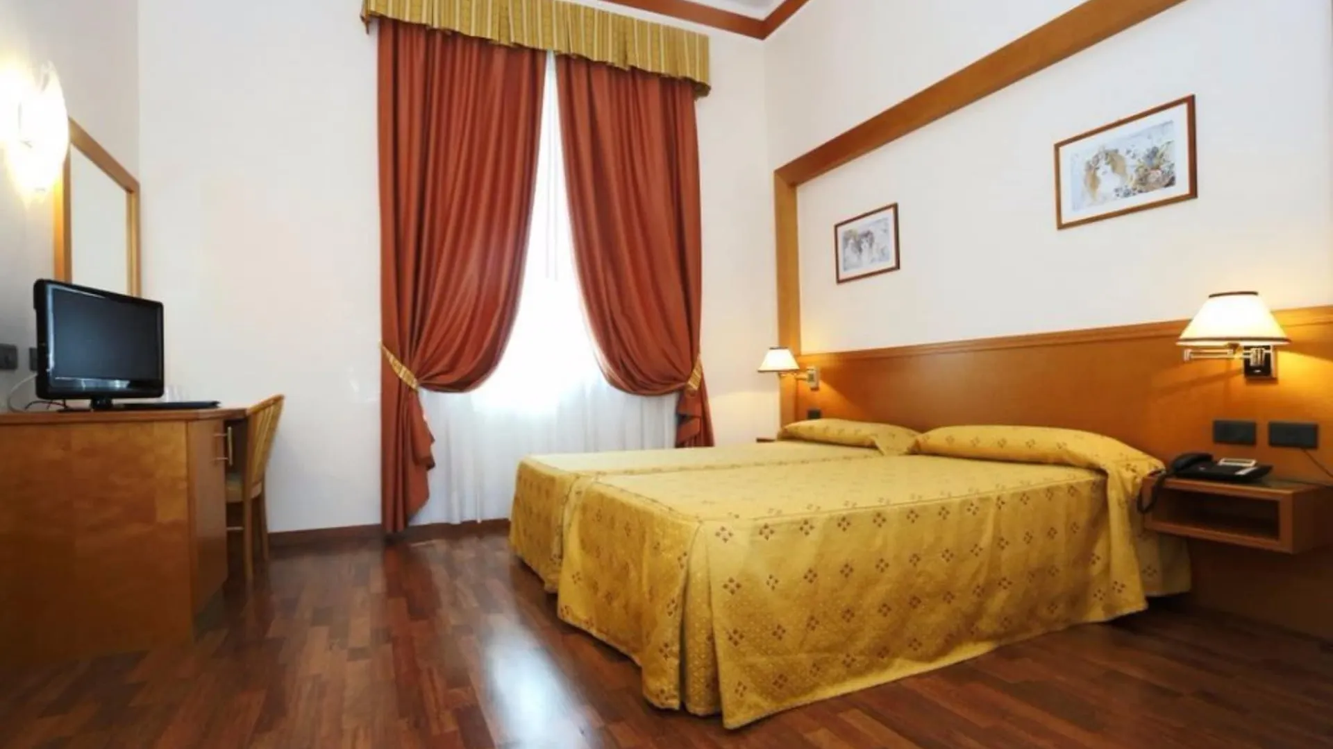 Hotel Estense Modena