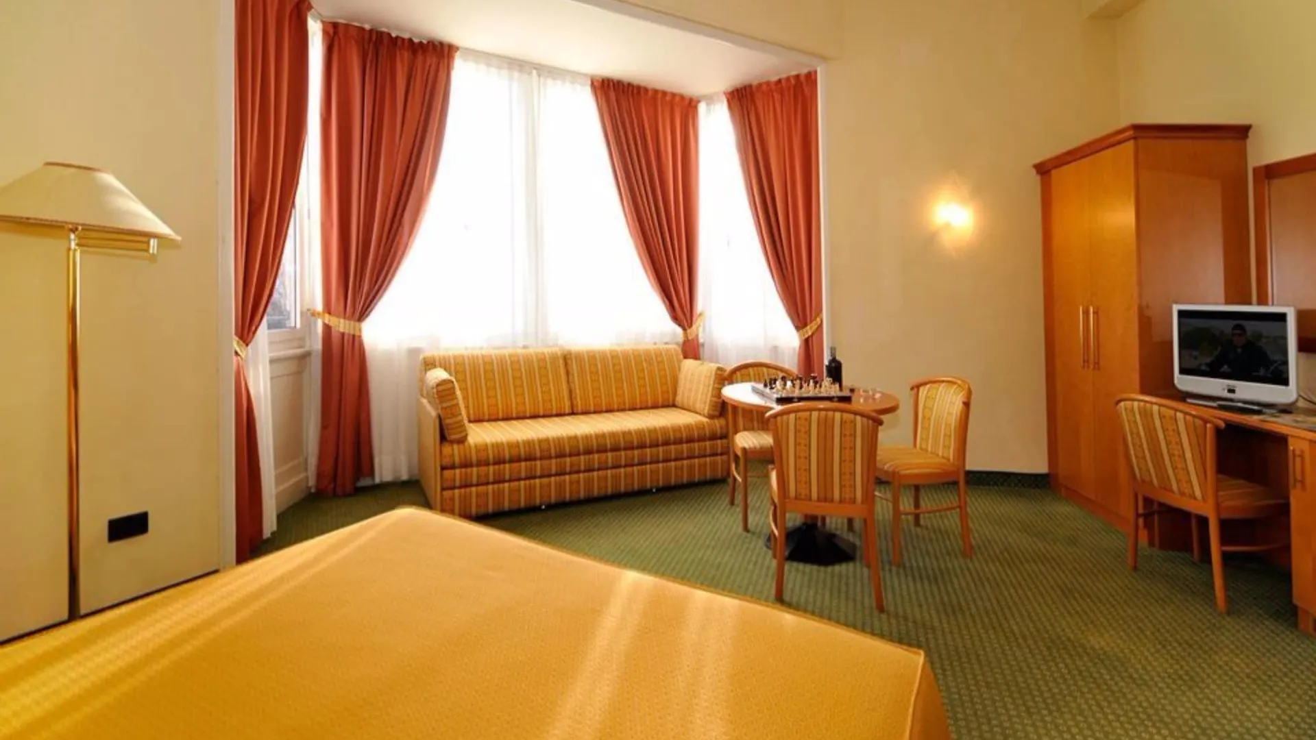 Hotel Estense Modena Italy