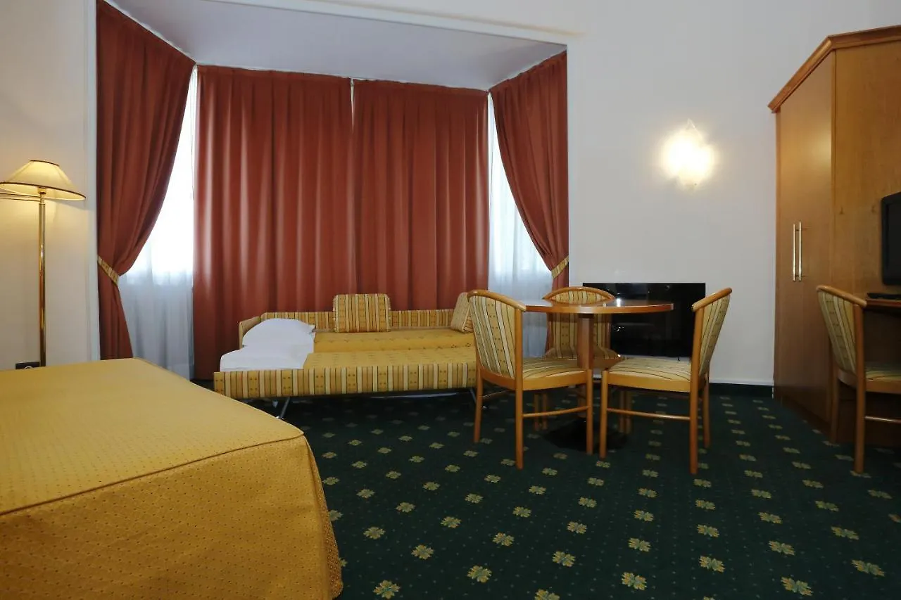 Hotel Estense Modena Italy